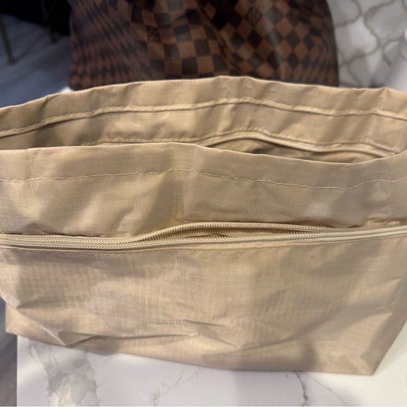 Louis Vuitton Graceful MM in Damier Ebene - Picture 13 of 14